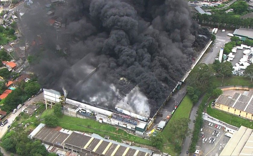 Incêndio de grandes proporções destrói escola em Girau do Ponciano