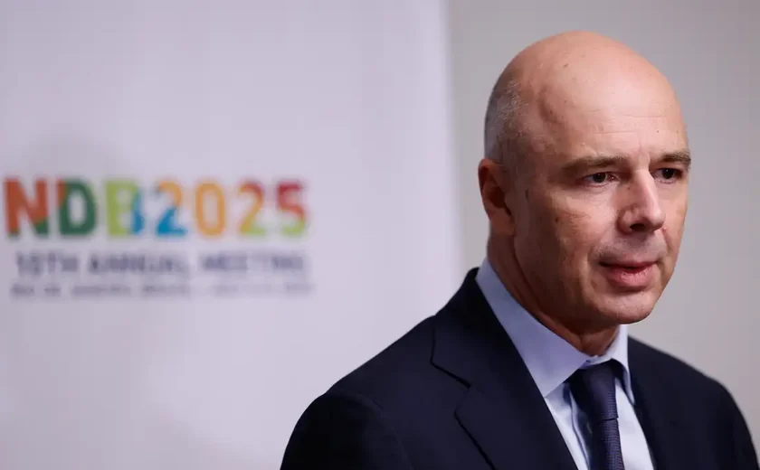 Mesmo sem consenso no Brics, Rússia defende alternativa ao dólar
