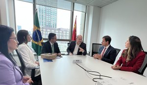 Na China, Paulo Dantas se reúne com cônsul e garante 'melhor momento de Alagoas'