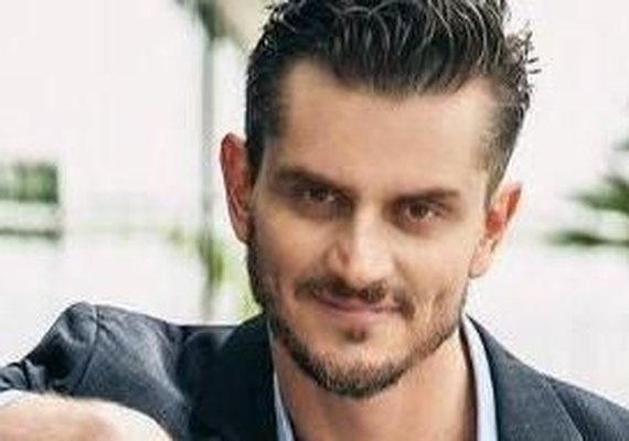Ex-BBB Marcos Harter cria canal para fazer entrevistas e só falar de medicina