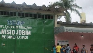 Polícia do Amazonas prendeu 56 dos 184 foragidos e identificou 39 dos 60 mortos