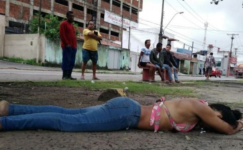 Travesti é assassinada a tiros no bairro do Poço; Polícia investiga motivação