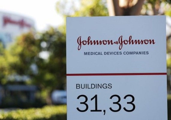 Johnson & Johnson é condenada a pagar US$ 572 mi por difundir opioides