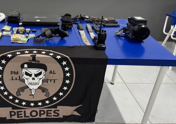 Suspeito de tráfico é preso e drogas e arma são apreendidas em Maravilha