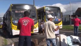Protesto por melhorias no transporte coletivo no São Jorge bloqueia Avenida Josepha de Mello