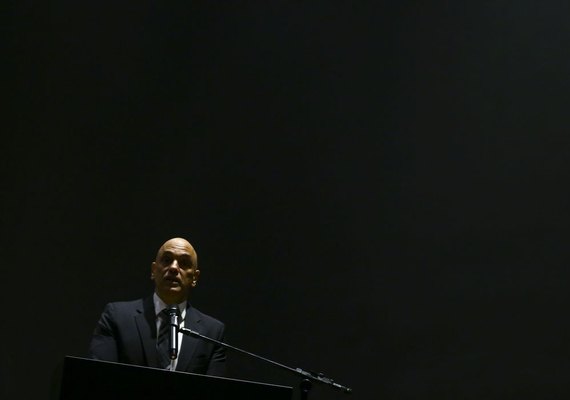 Moraes determina prisão do ex-comandante da PM e de Anderson Torres