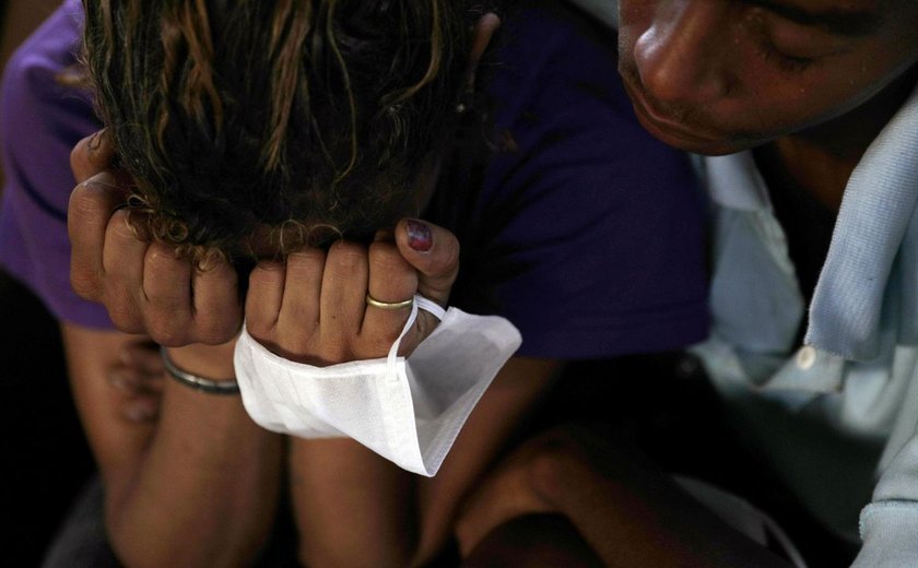 Brasil tem 49.156 mortes por coronavírus, mostra consórcio de veículos de imprensa