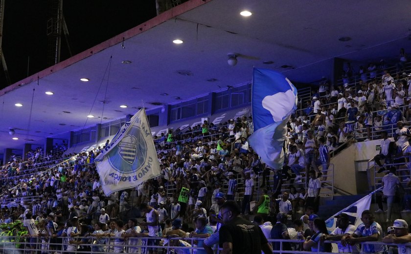 Justiça proíbe 14 integrantes de torcida organizada de comparecer a partidas do CSA