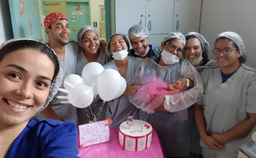 Hospital participa de campanha e oferece assistência completa no mês da prematuridade