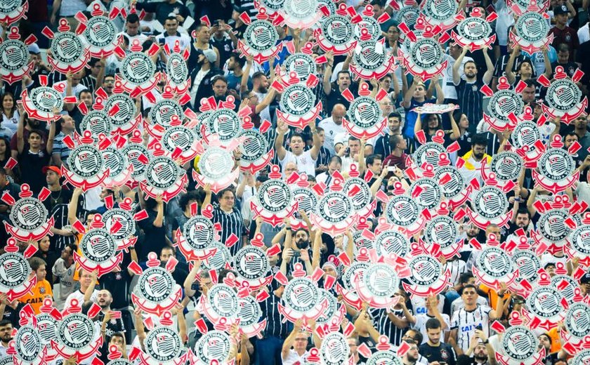Corinthians empata com o Racing e segue em busca de confiança
