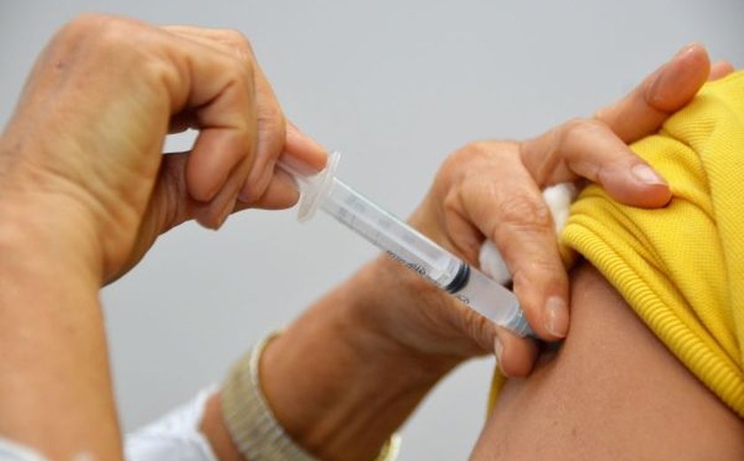 Nova fase da campanha contra o sarampo começa com foco na imunização de jovens