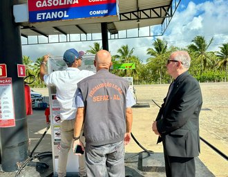 Operação fiscaliza fraudes fiscais e ilícitos em postos de combustíveis em Alagoas
