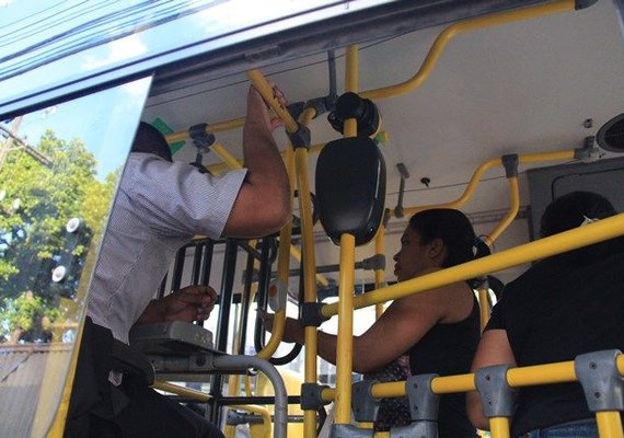 Reunião entre SMTT e empresas vai discutir tamanho de catracas em Maceió