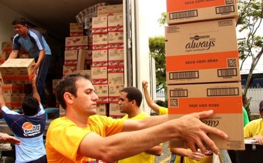 Força-tarefa leva 4,6 toneladas de donativos para nove municípios alagoanos
