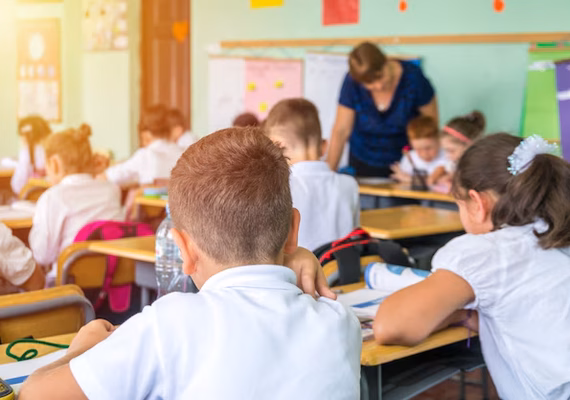 Bilinguismo na infância: como aprender inglês impulsiona o desenvolvimento cognitivo