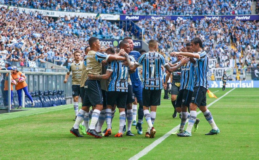 Grêmio faz 3x0 no Internacional e fica próximo de vaga na semifinal