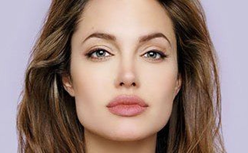 Angelina Jolie compra casa de R$ 80 milhões após divórcio
