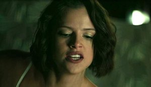 'A Dona do Pedaço': Josiane tenta matar Téo com um picador de gelo