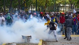 Jovem de 22 anos ferido em protesto morre na Venezuela