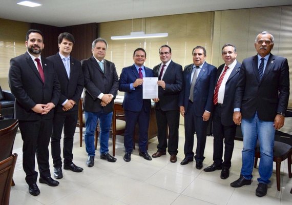 Comissão de Meio Ambiente da ALE apresenta carta direcionada a Jair Bolsonaro