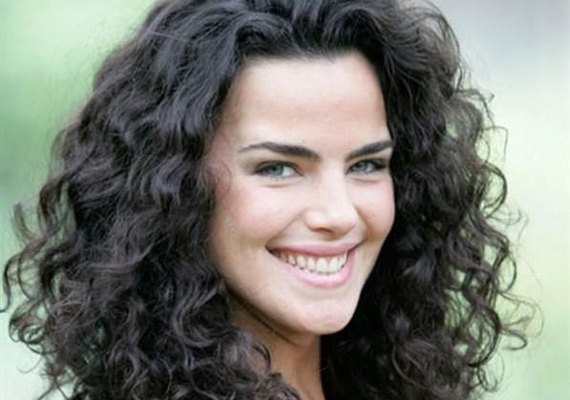 Atriz Ana Paula Arósio volta à TV depois de uma década