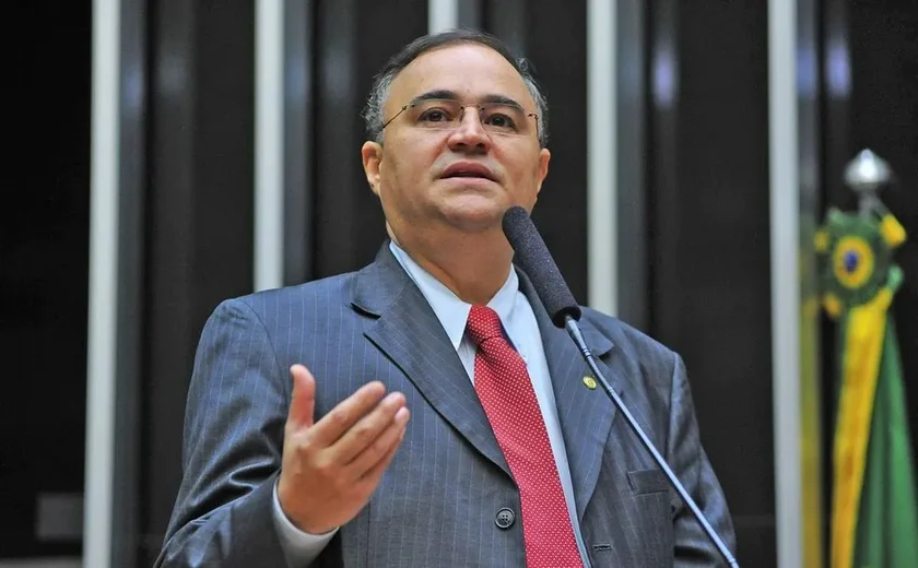 João Caldas assume comando nacional do DC e partido lança Aldo Rebelo como pré-candidato ao Planalto