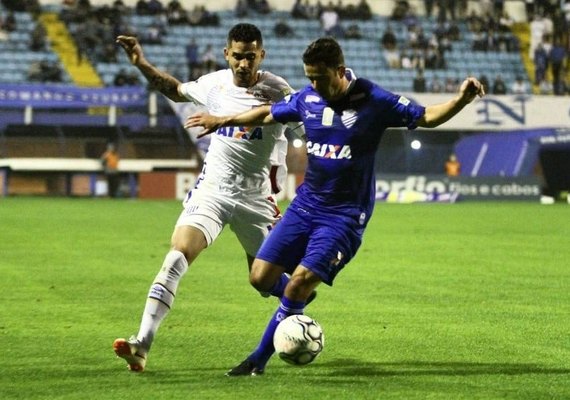 Azulão empata com Avaí e perde chance de pressionar Fortaleza