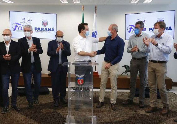 Com investimento previsto de R$ 460 mi, cooperativas lançam projeto de queijaria no PR