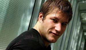 Ex-BBB Diego Alemão é indiciado por lesão e embriaguez ao volante