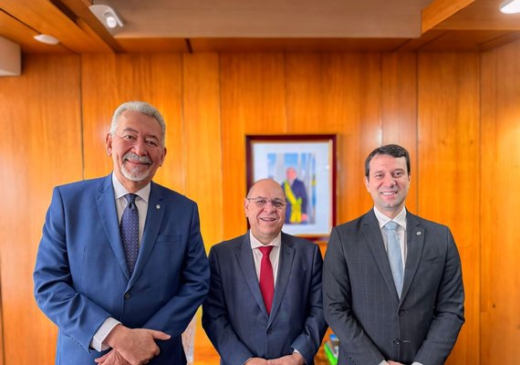 Deputados alagoanos discutem investimentos para municípios no Palácio do Planalto