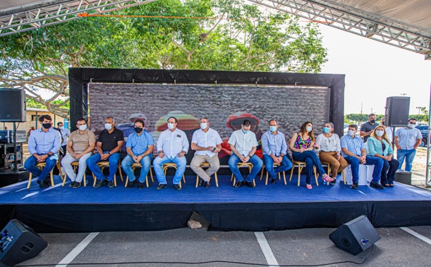 Codevasf entrega equipamentos a onze municípios de Alagoas