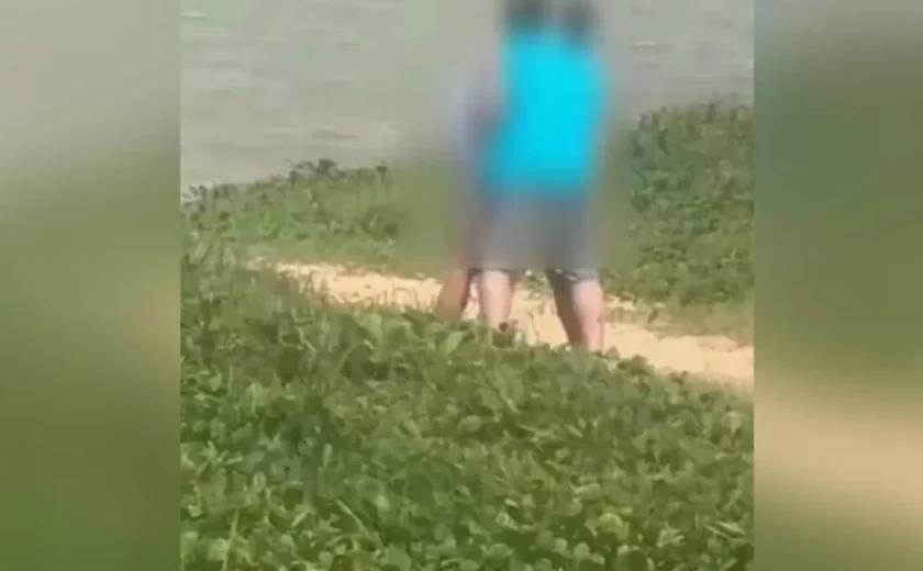Casal de turistas é autuado por ato obsceno na Praia do Cabo Branco, em João Pessoa
