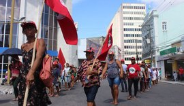 Camponesas realizam ato em defesa da Reforma Agrária em Maceió