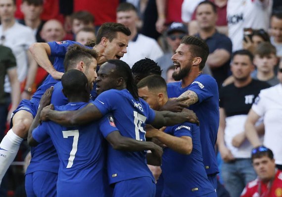 Chelsea vence Manchester United e leva a Copa da Inglaterra