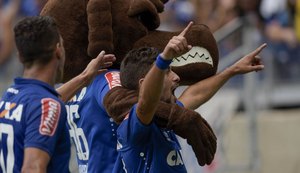 Cruzeiro bate o Atlético-MG e mantém invencibilidade de dois anos