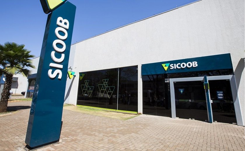 Sicoob libera transferências via WhatsApp
