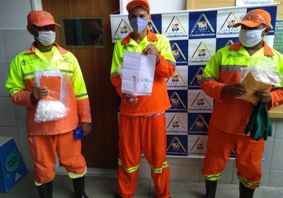 Crianças homenageiam garis de Maceió por trabalho durante pandemia