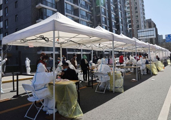 Casos de Covid explodem em Pequim, deixando as ruas da cidade vazias