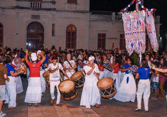 Abertura da Batucada Literária movimenta bairro do Jaraguá