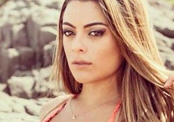 Ex-BBB Monique questiona: 'Por que eu também não tive esse tratamento?'