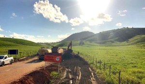 Com serviços de terraplanagem e drenagem, obra de acesso à Serra da Barriga inicia