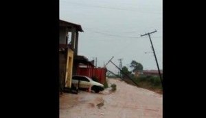 Ventos derrubam postes e povoado fica isolado no Agreste