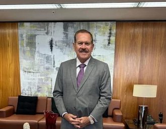 Humberto Martins recebe Colar do Mérito Judiciário em cerimônia do TRF6 em Belo Horizonte