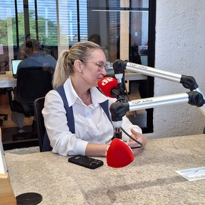 Cirurgiã Ana Carolina Pastl alerta para prevenção e diagnóstico precoce do câncer de boca durante o Maio Vermelho