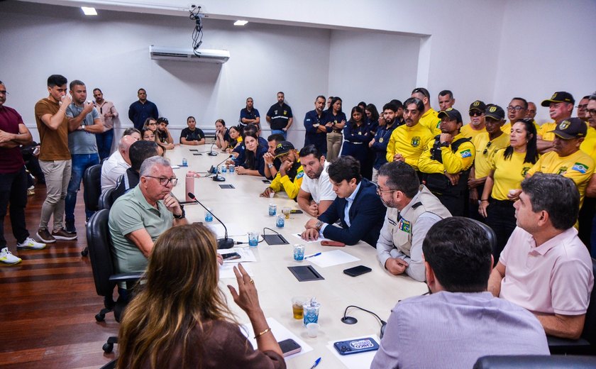 Vereadores recebem servidores do Município para debater votação de benefícios para categorias