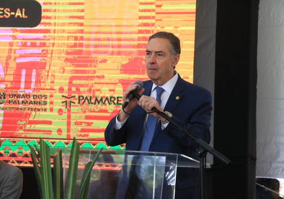 Em AL, Barroso defende combate ao racismo