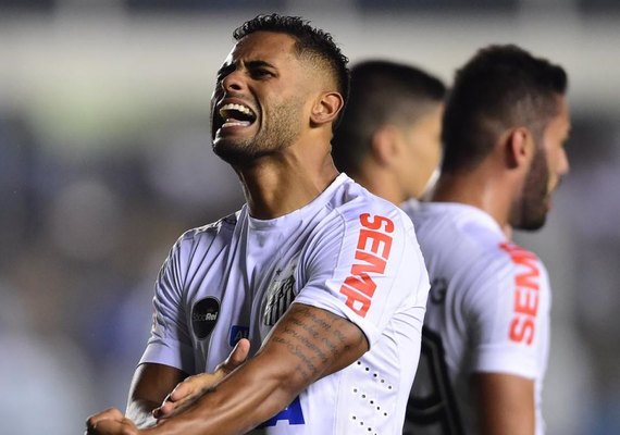 Vanderlei brilha de novo, Kayke marca e Santos vence Palmeiras