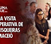 Janja visita cooperativa de marisqueiras em Maceió