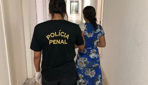 Mulher é detida após entrar com drogas no Baldomero Cavalcanti