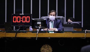 Maia diz que prioridade da Câmara é votar medidas emergenciais
